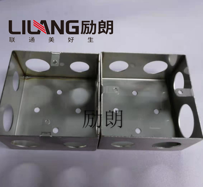 304不銹鋼開關(guān)底盒標(biāo)準(zhǔn)厚度是多少？